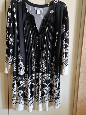 Serengeti Black & White Printed Pleated Tunic Top